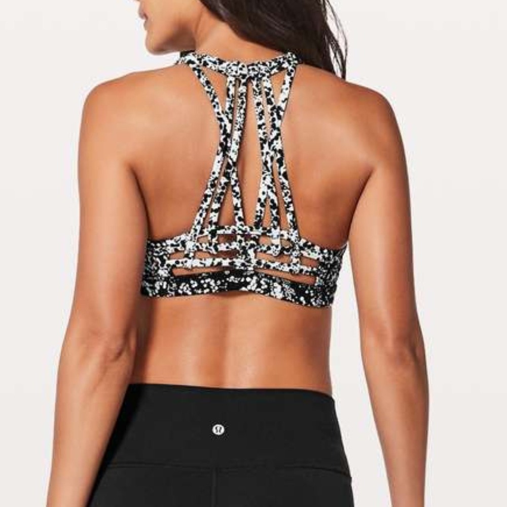 Lululemon | Slide With Me Sports Bra in Chirasu Black / Chirakasu Alpine White‎